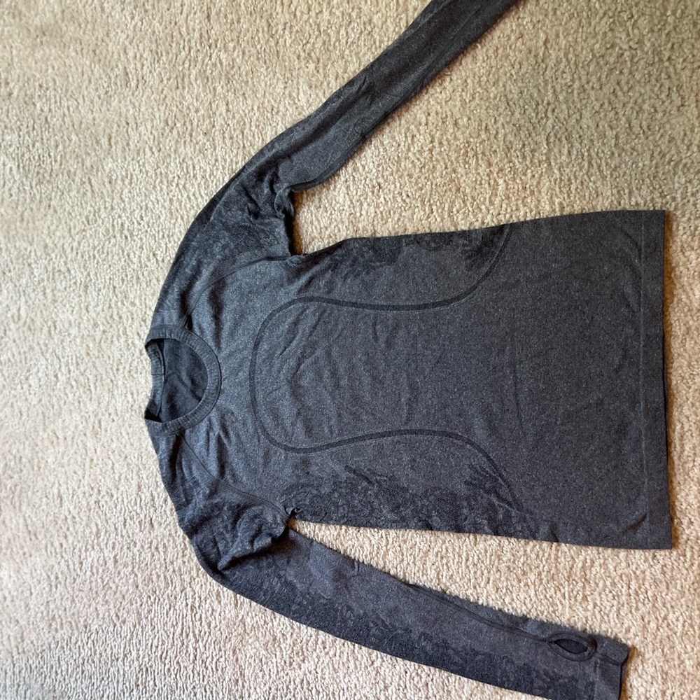 lululemon athletica Gray Long Sleeve Top